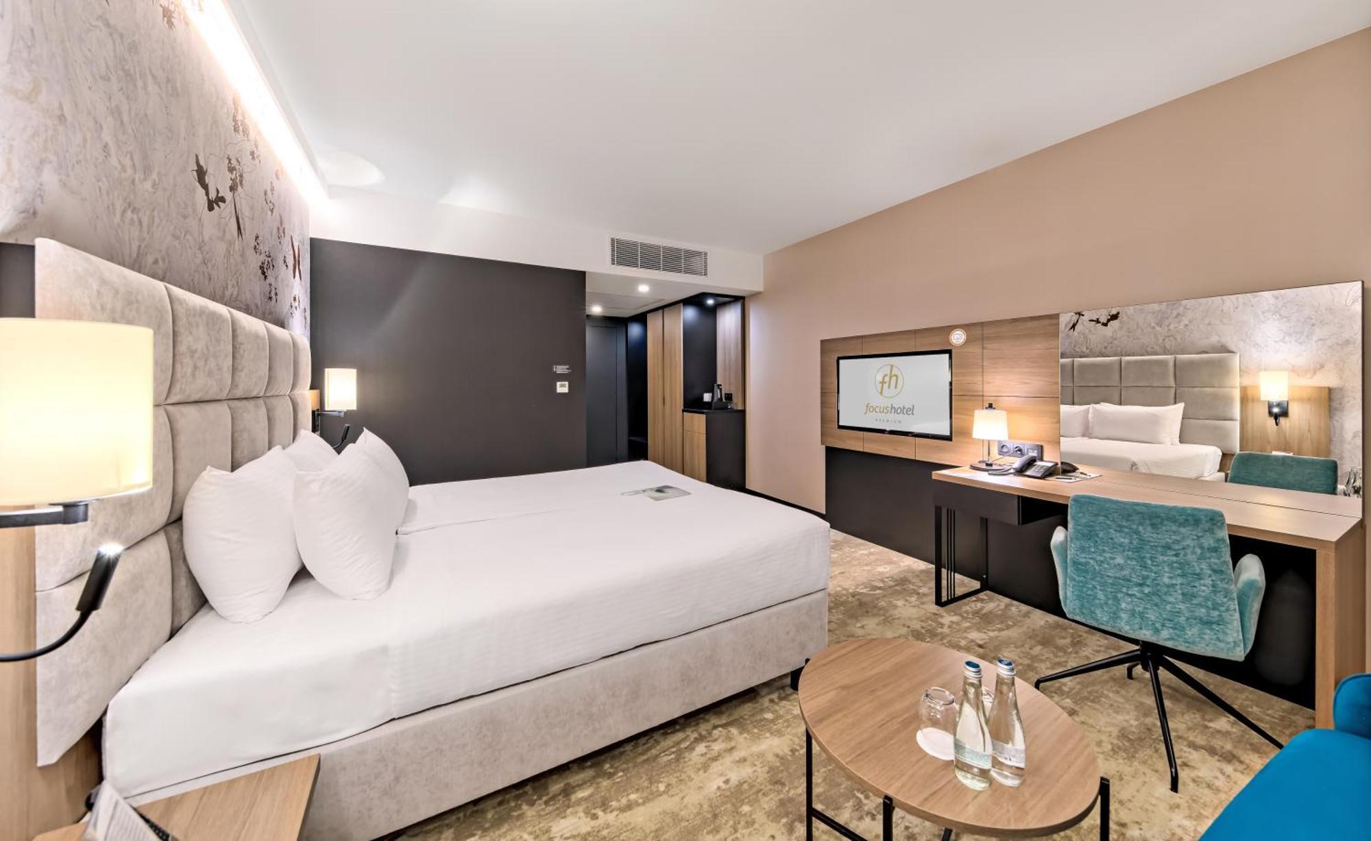 Focus Hotel Premium Warszawa Ngoại thất bức ảnh