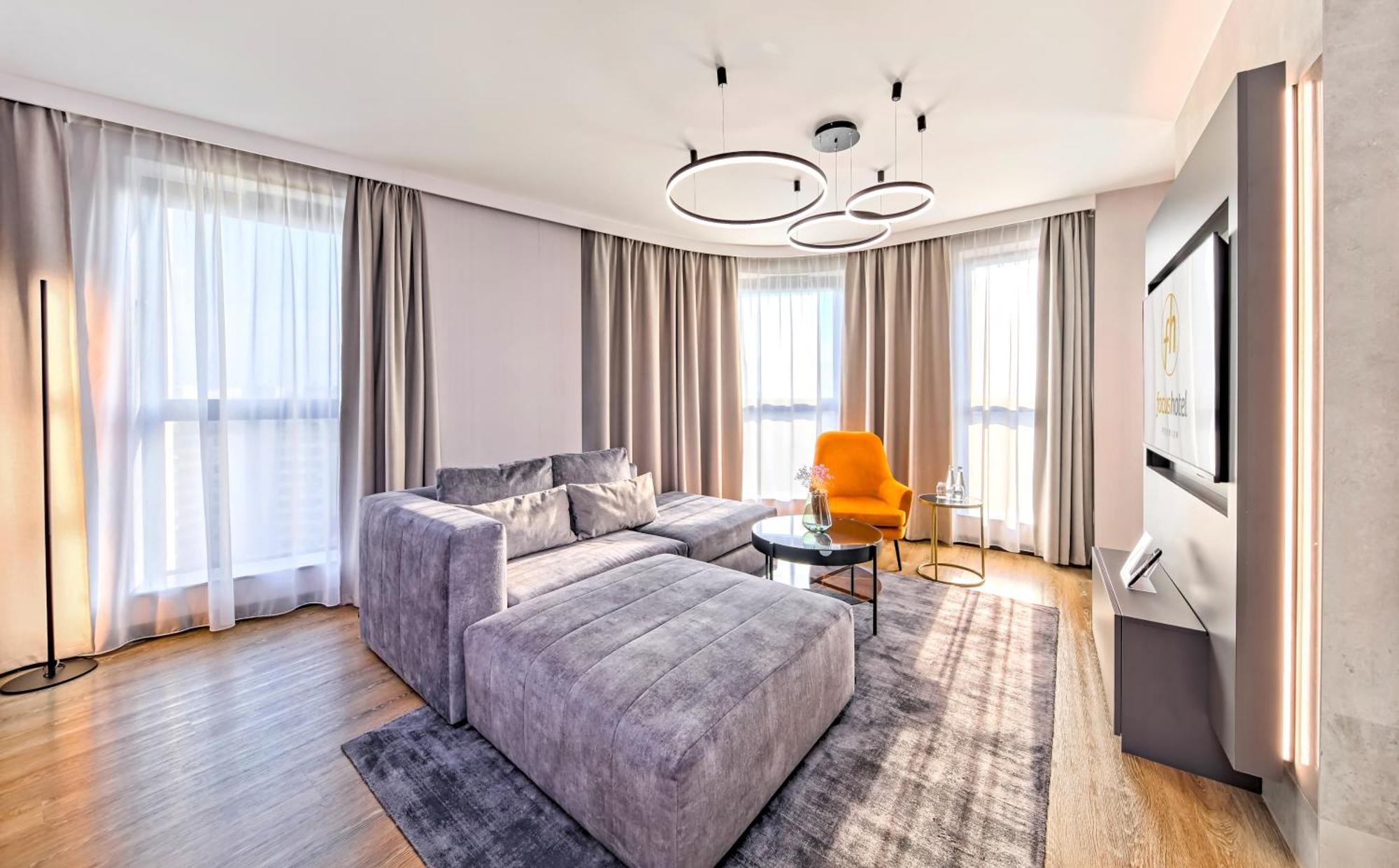 Focus Hotel Premium Warszawa Ngoại thất bức ảnh