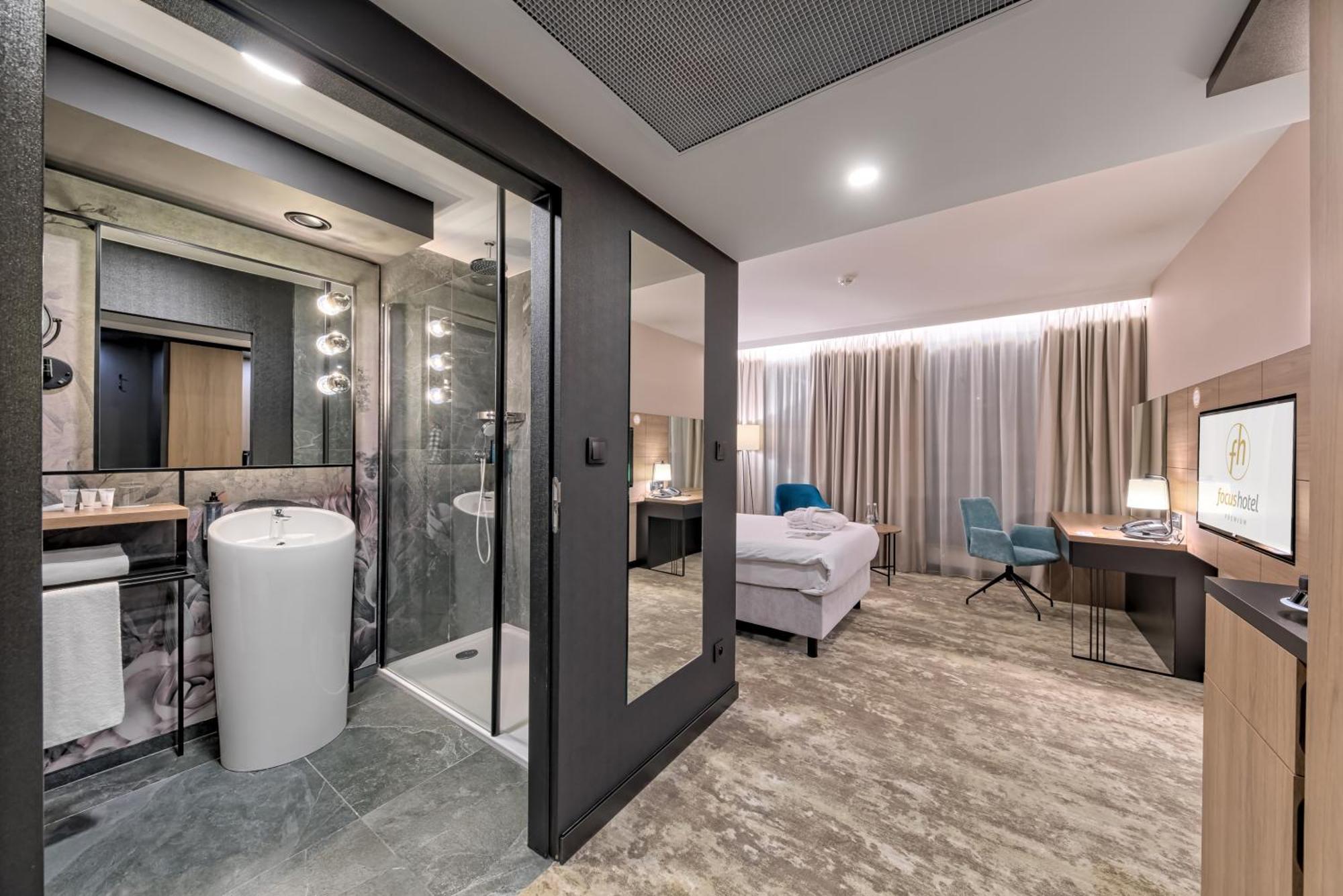 Focus Hotel Premium Warszawa Ngoại thất bức ảnh